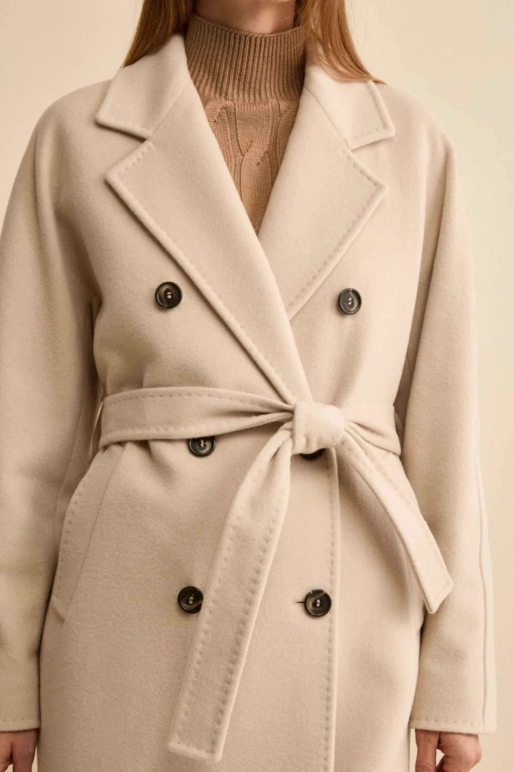 Cappotto Doppiopetto con Revers Classico in Lana e Cashmere - GESSO