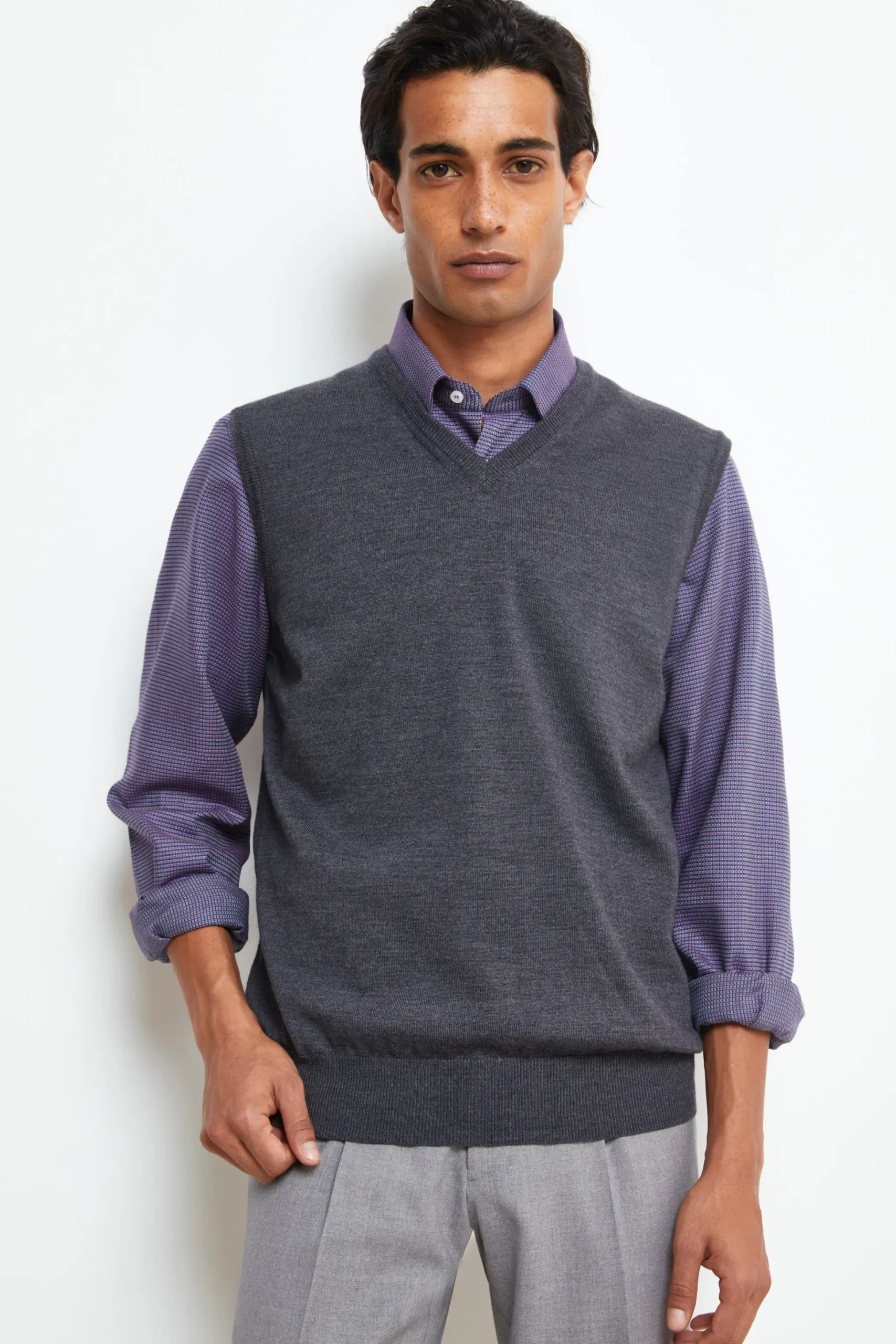 Gilet Scollo a V in Lana Merino - ANTRACITE